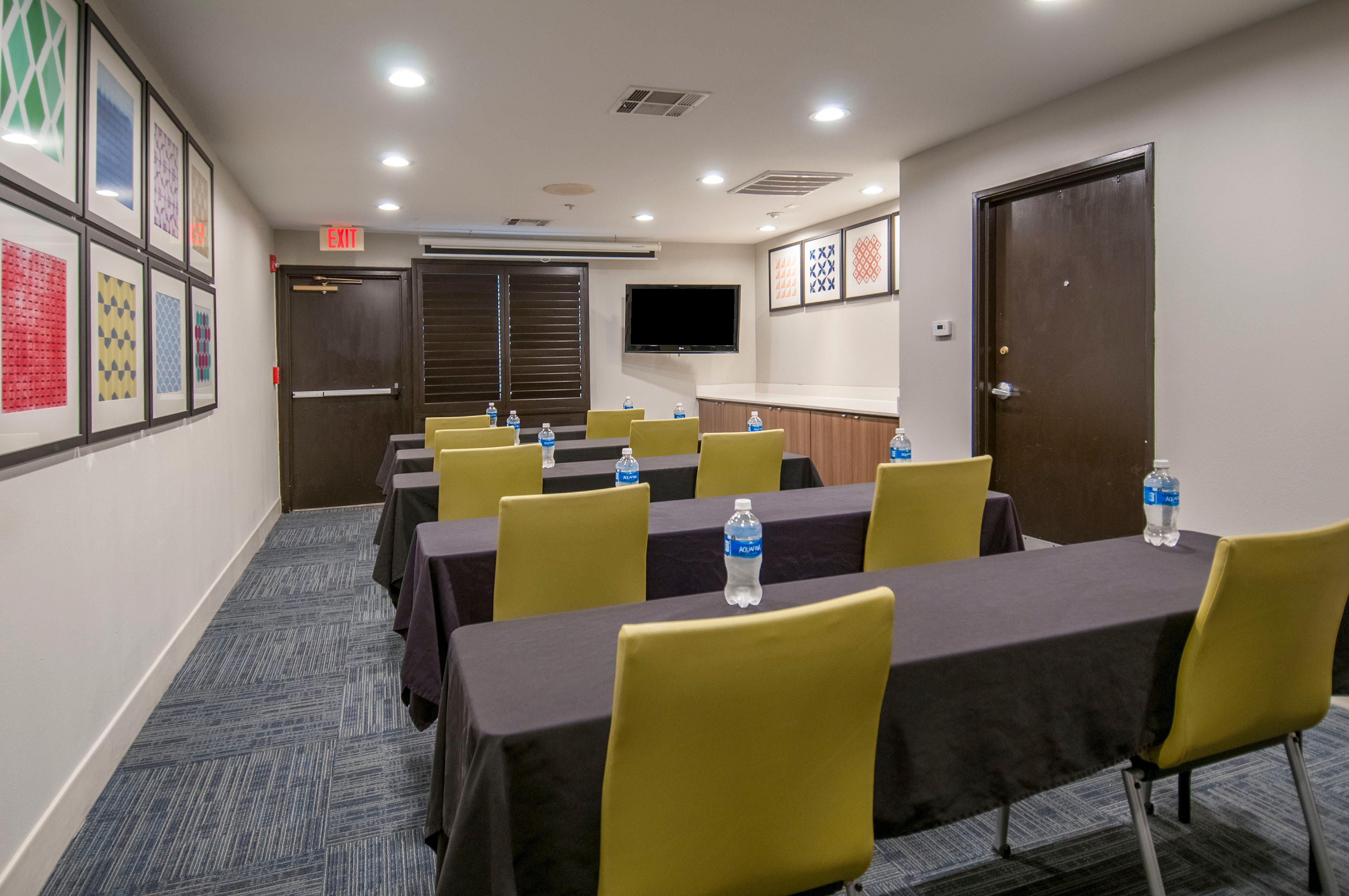 Holiday Inn Express Hotel & Suites Plano West - Frisco By Ihg Exteriör bild