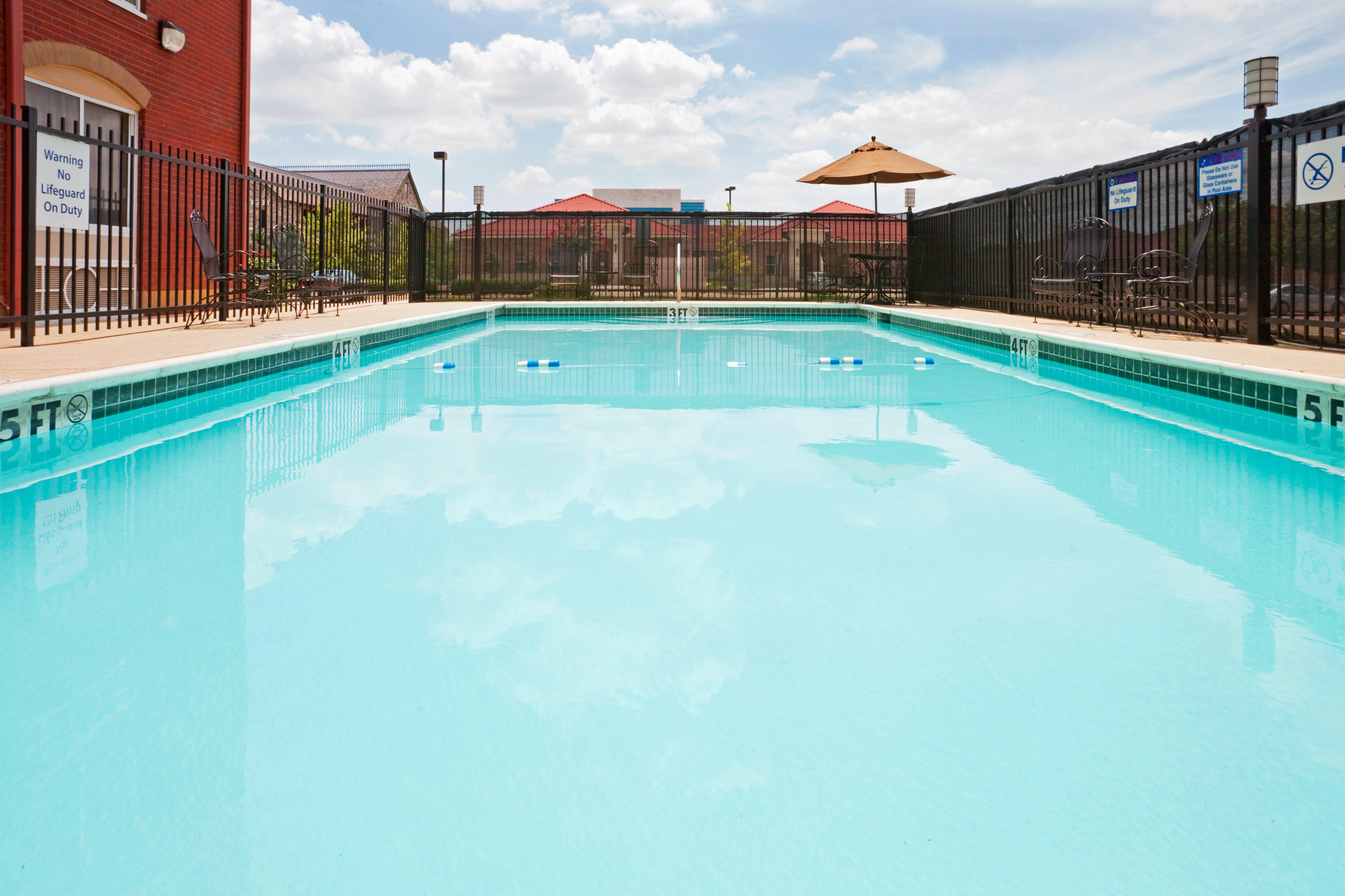 Holiday Inn Express Hotel & Suites Plano West - Frisco By Ihg Exteriör bild