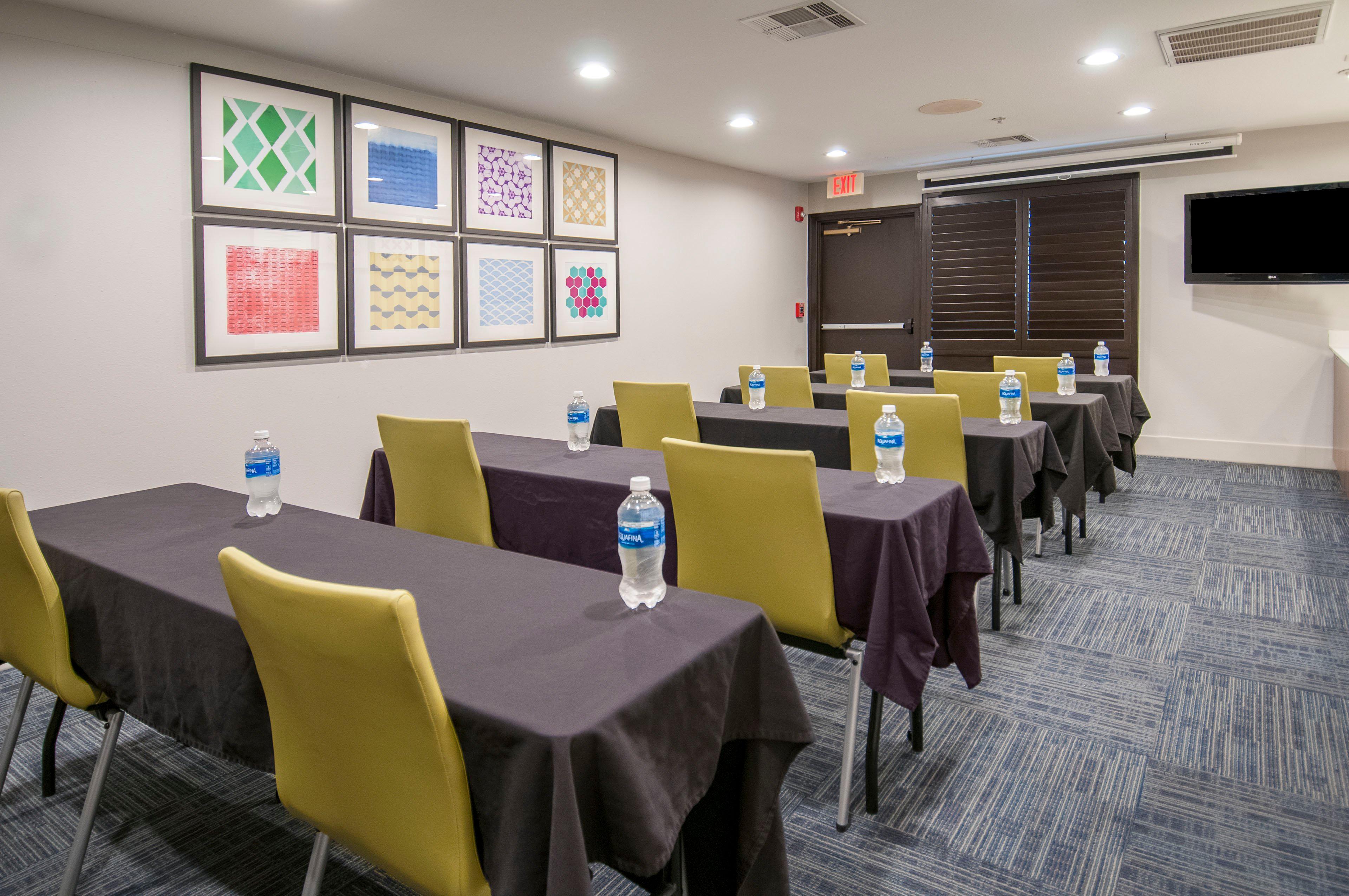 Holiday Inn Express Hotel & Suites Plano West - Frisco By Ihg Exteriör bild
