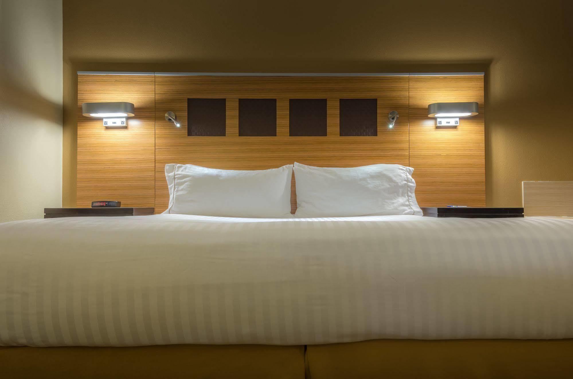 Holiday Inn Express Hotel & Suites Plano West - Frisco By Ihg Exteriör bild